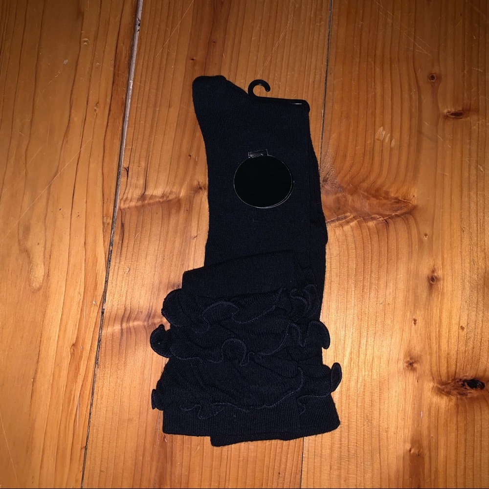 NWT Ozone Ruffle Top Socks